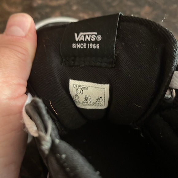 Women High Top Vans - Picture 5 of 5